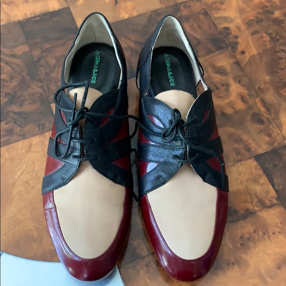 AskAlice lace up oxfords. Sz 8